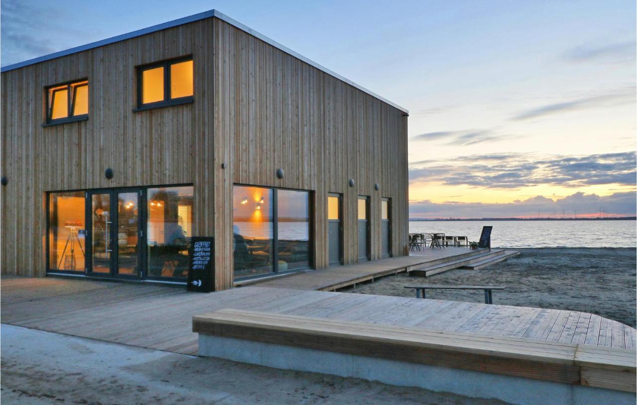 Amazing Home In Lembruch-Duemmer See With Sauna Екстериор снимка
