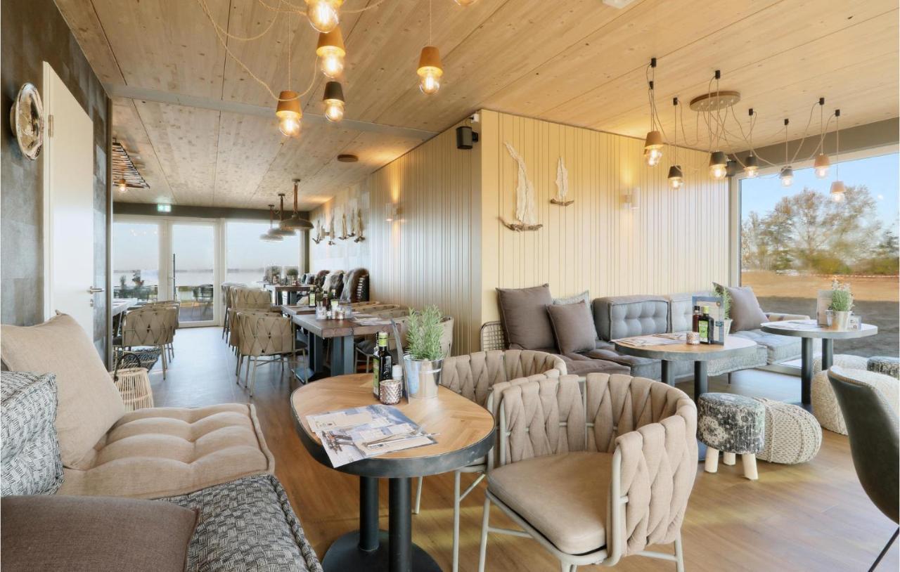 Amazing Home In Lembruch-Duemmer See With Sauna Екстериор снимка