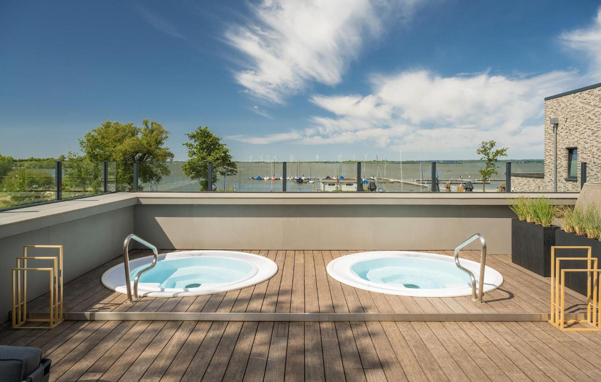 Amazing Home In Lembruch-Duemmer See With Sauna Екстериор снимка